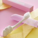 Folding toothbrush